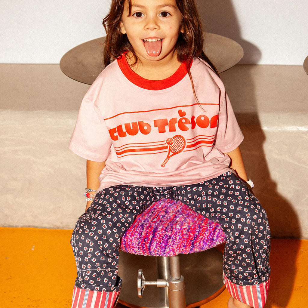 Pantalon décontracté framboise uni en coton deadstock avec ourlet ajustable et coupe évolutive pour enfants de 1 à 9 ans