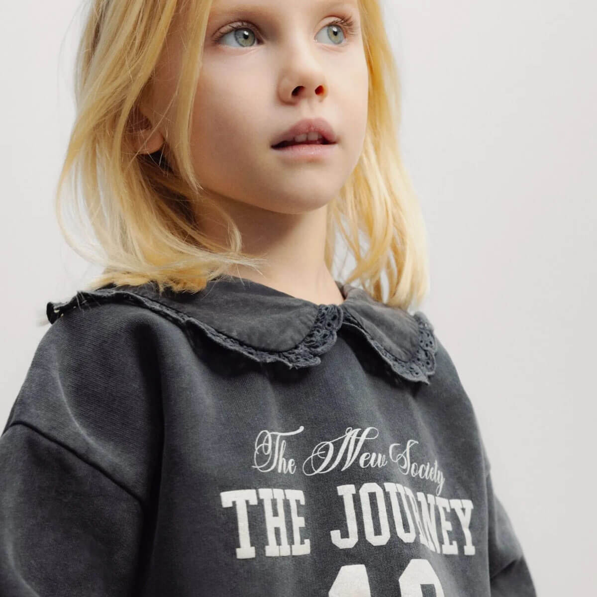 Sweat-shirt ras du cou décontracté en coton uni forgé avec coupe décontractée pour enfants de 2 à 14 ans