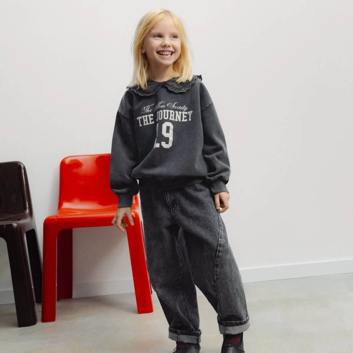 Sweat-shirt ras du cou décontracté en coton uni forgé avec coupe décontractée pour enfants de 2 à 14 ans