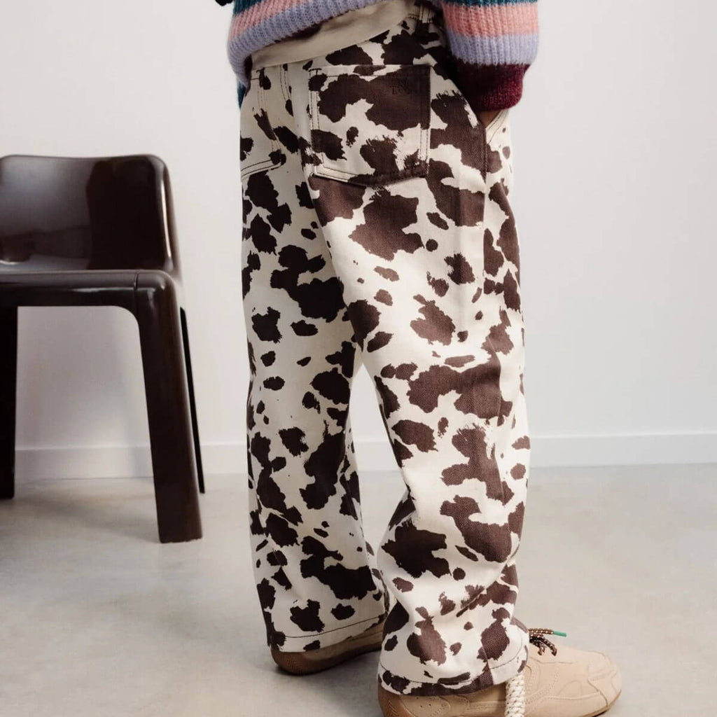 Pantalon en coton aspect jean imprimé vache avec jambes larges et motif animalier amusant pour les enfants de 2 à 13 ans