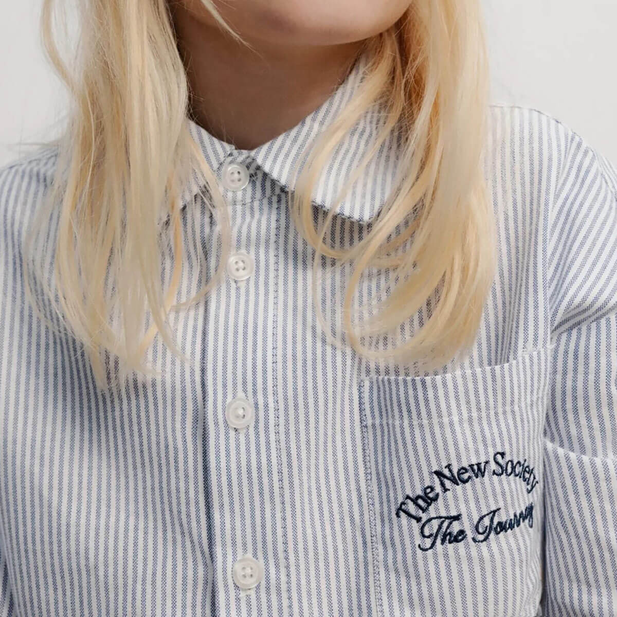 Chemise tissée classique à rayures en coton avec coupe décontractée et boutonnage sur le devant pour enfants de 2 à 14 ans