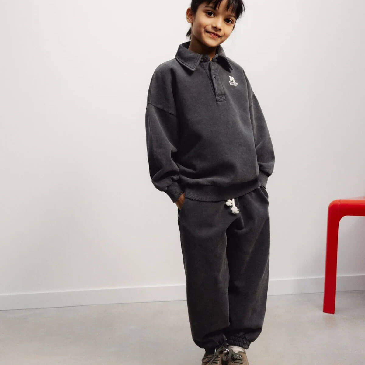 Pantalon de jogging sportif en coton à logo imprimé et bords-côtes élastiqués, de 2 à 14 ans