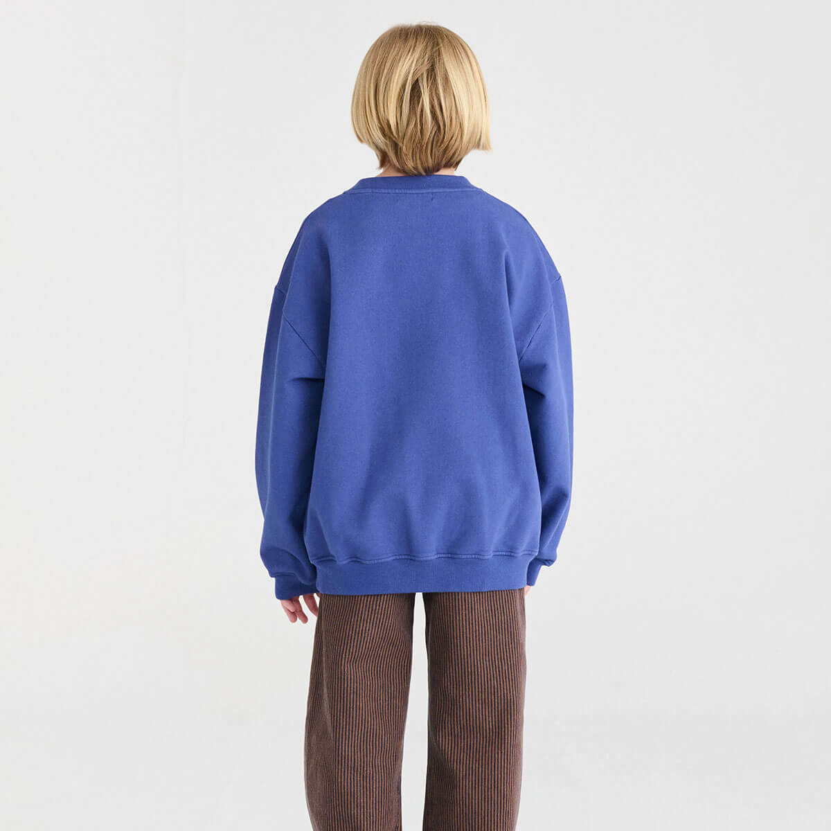 Sweat-shirt décontracté en coton biologique bleu Skipper à imprimé graphique avec épaules tombantes pour enfant de 1 à 13 ans