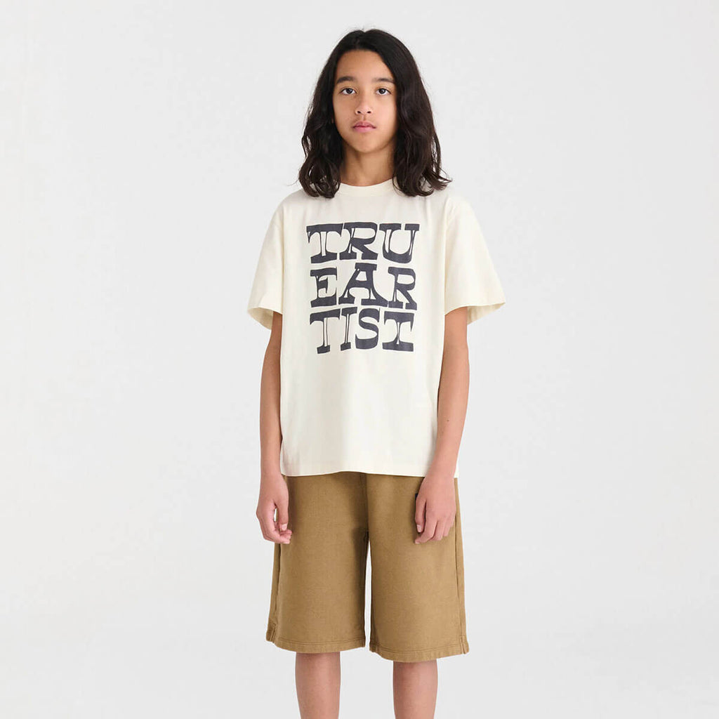 T-shirt en coton biologique blanc cassé à imprimé graphique décontracté avec coupe droite et épaules tombantes pour enfants de 1 à 13 ans