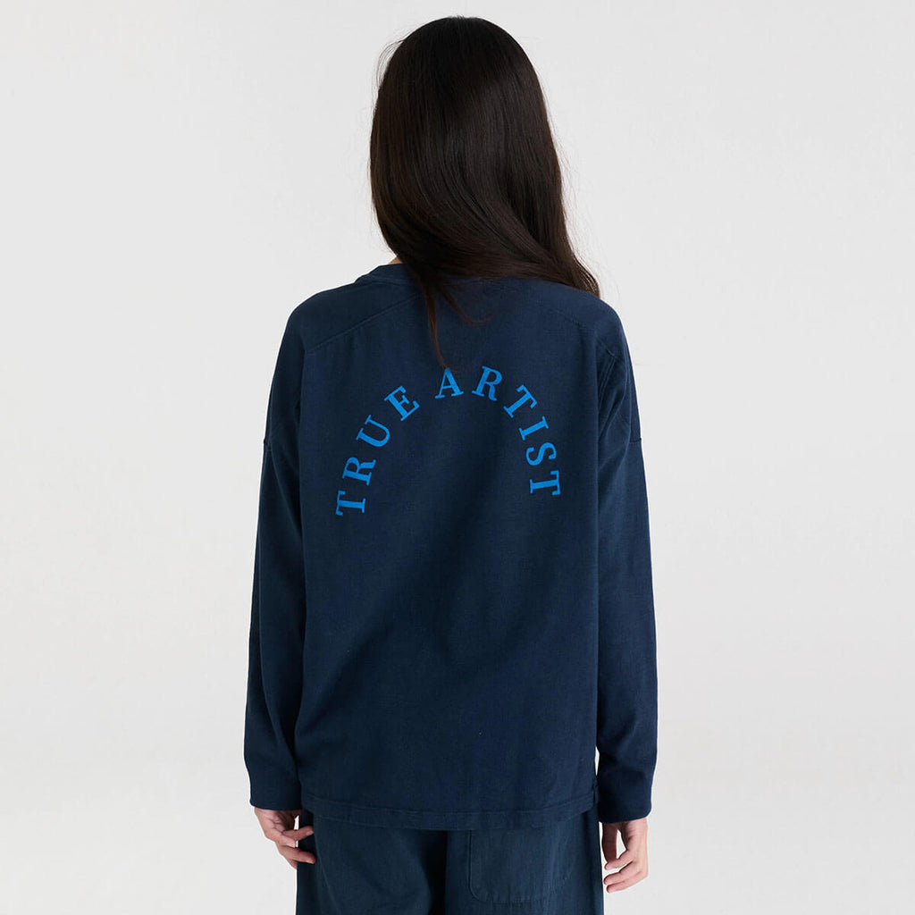 T-Shirt Relaxed En Coton Biologique Bleu Nuit Imprimé Graphique Avec Col Rond Et Épaules Tombantes Pour Enfants De 1 À 13 Ans