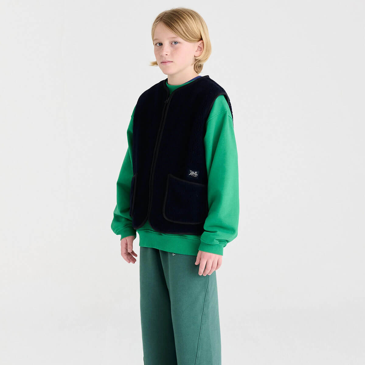 Doudoune sans manches pour enfants de 1 à 13 ans en polyester recyclé, bleu nuit, unie, sportive, légère et chaude